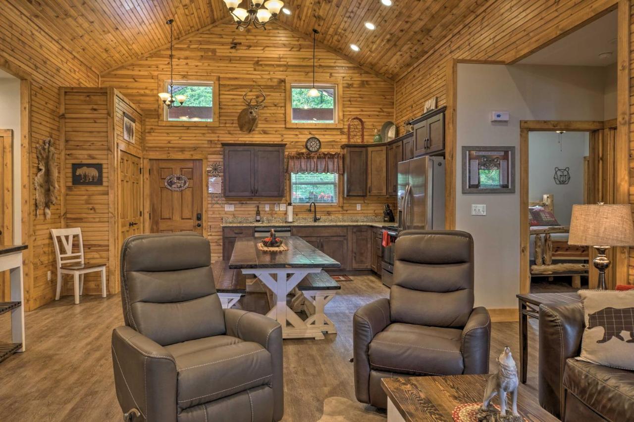 Branson West Cabin With Pool Access And Golfing Exterior photo