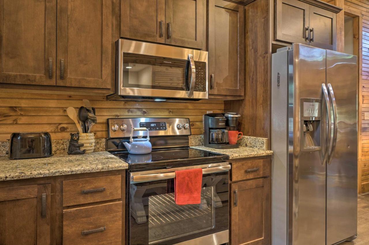 Branson West Cabin With Pool Access And Golfing Exterior photo