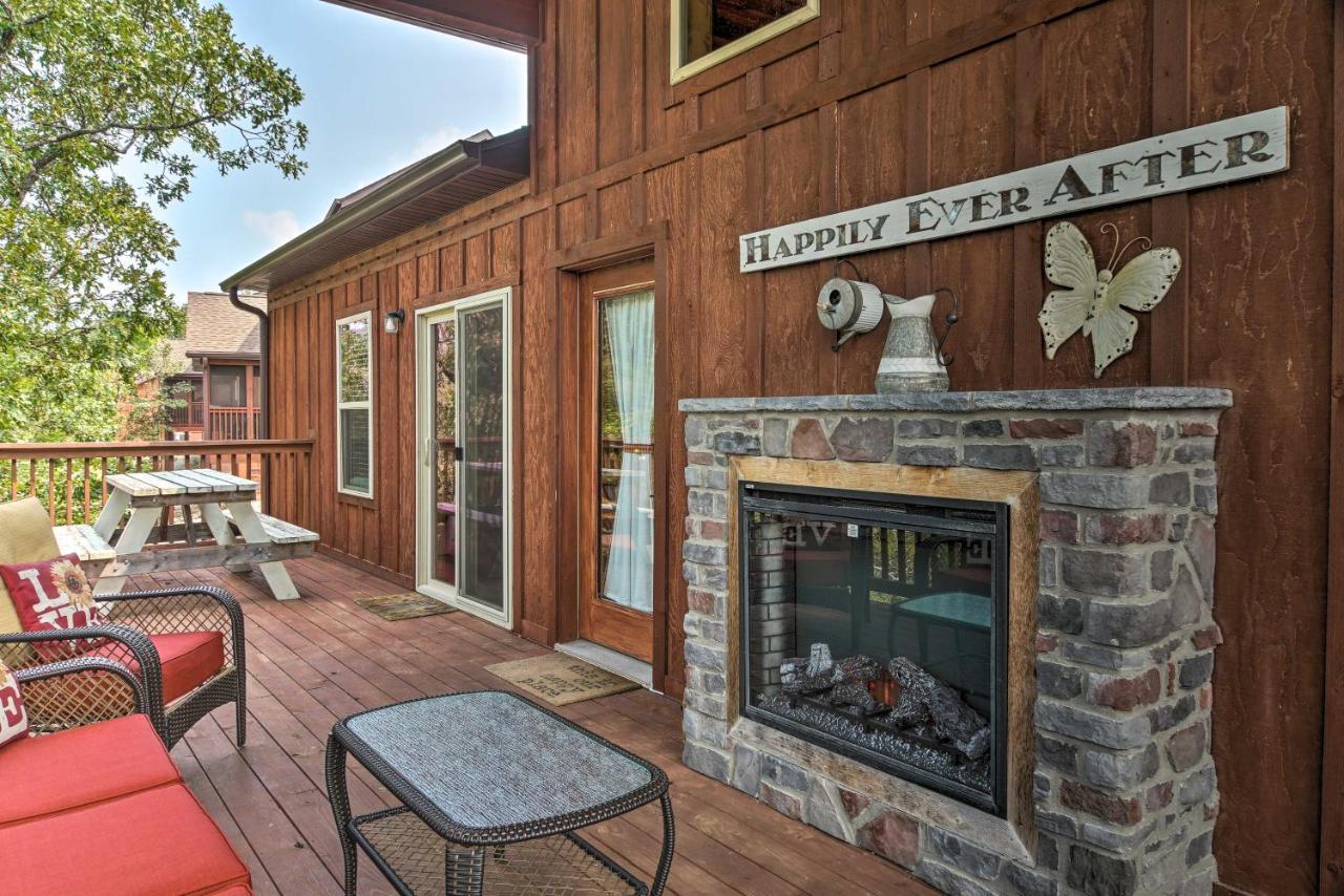 Branson West Cabin With Pool Access And Golfing Exterior photo